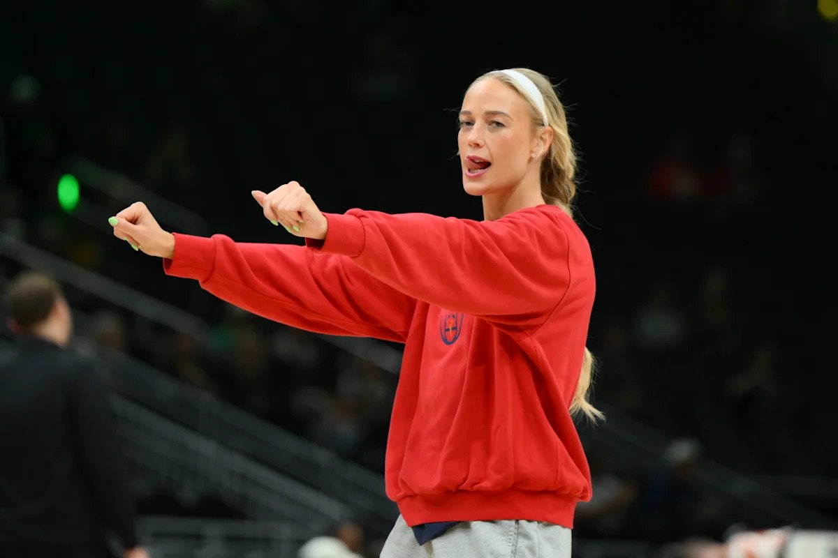 Sophie Cunningham wears country club-inspired pregame outfit for Fever vs. Lynx Sophie Cunningham wears country club-inspired pregame outfit for Fever vs. Lynx