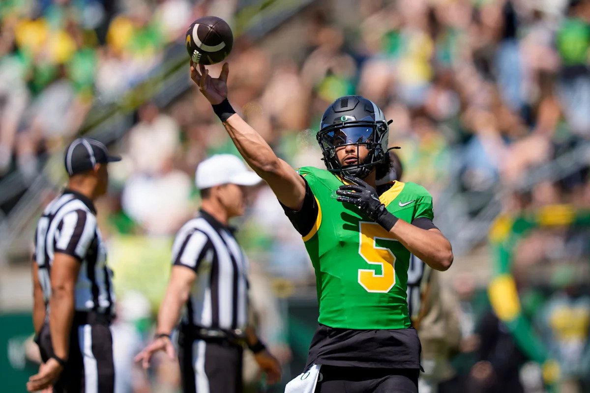 Dante Moore’s return to Oregon is a M gamble Dante Moore’s return to Oregon is a M gamble