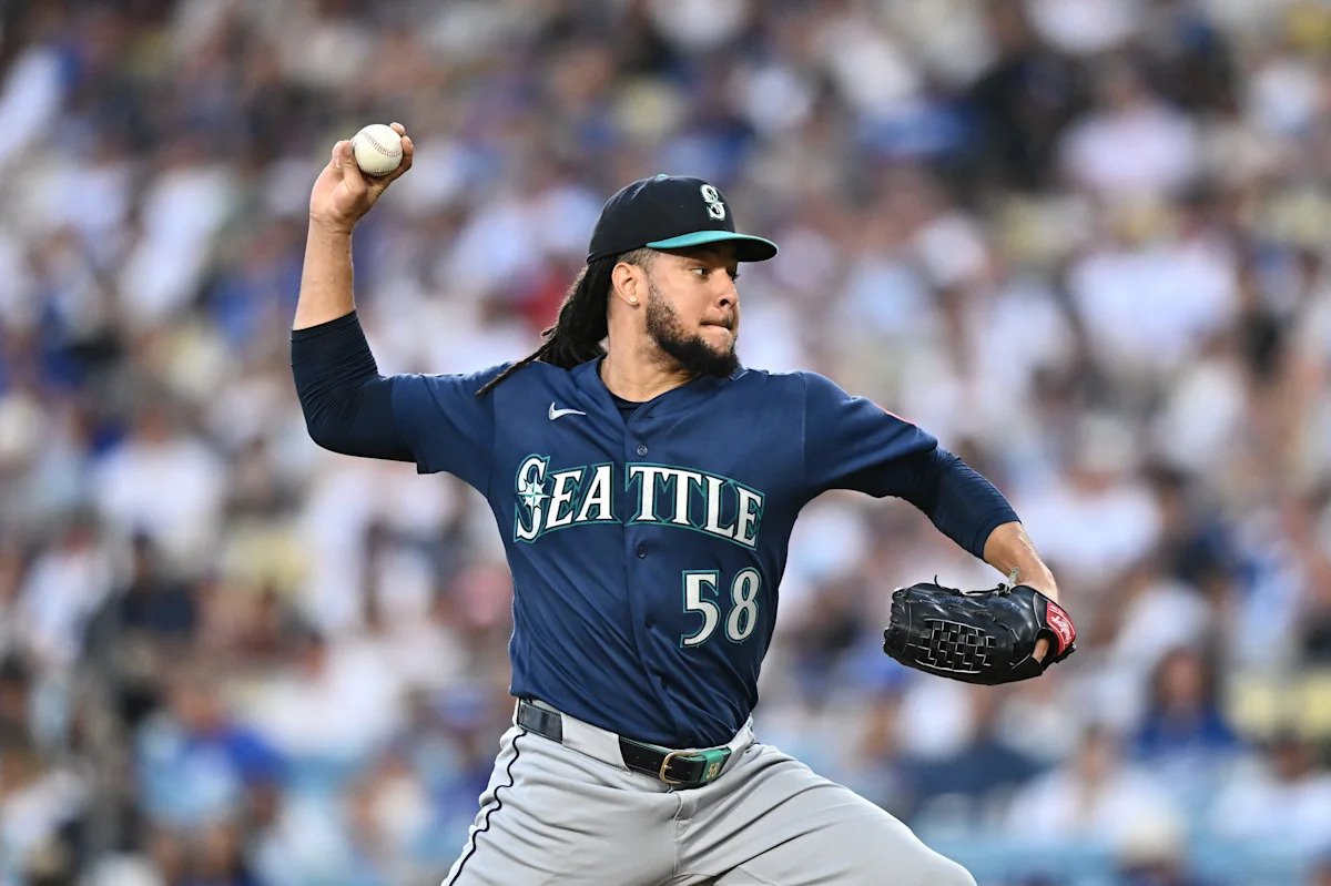 White Sox make rare MLB trade deadline addition, bringing in Luis Castillo White Sox make rare MLB trade deadline addition, bringing in Luis Castillo