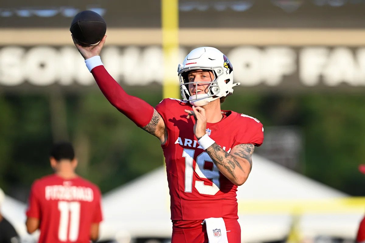 Cardinals rookie QB Carson Beck impresses as he gets first NFL snaps in Hall of Fame Game Cardinals rookie QB Carson Beck impresses as he gets first NFL snaps in Hall of Fame Game