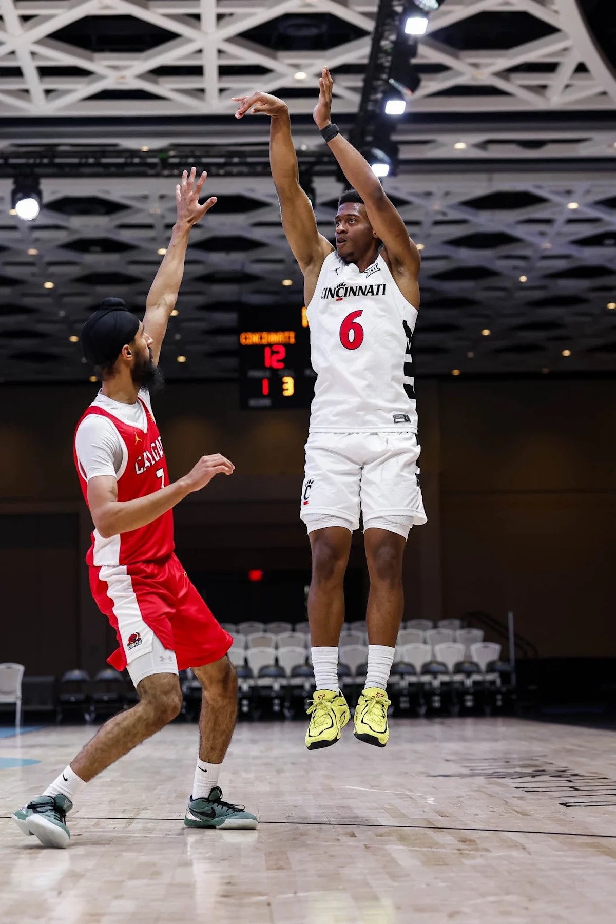 UC basketball finishes Bahamas trip blowing out Calgary UC basketball finishes Bahamas trip blowing out Calgary
