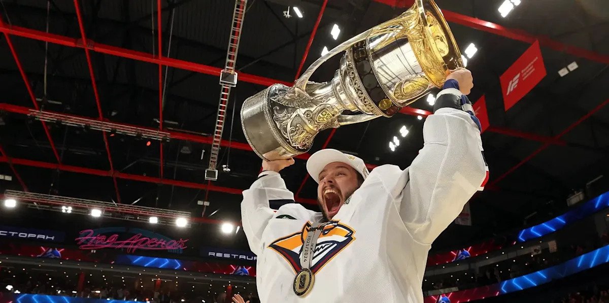 Avalanche Could Have A Major Goaltending Decision On Their Hands Next Summer