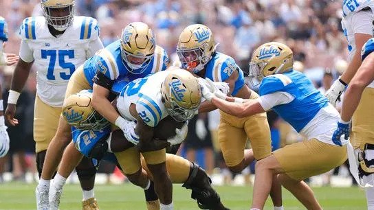 UCLA, Bob Chesney hit the ground running in first day of fall camp UCLA, Bob Chesney hit the ground running in first day of fall camp