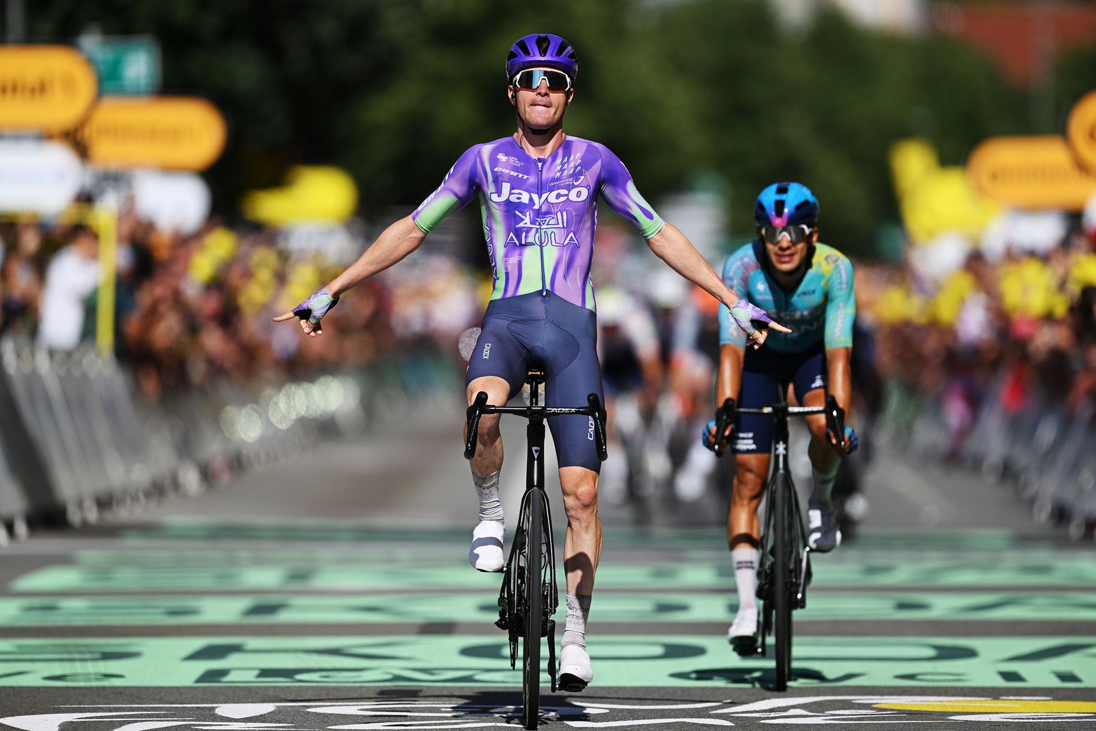 ‘It was full-gas from the first minute’ – Mauro Schmid outguns breakaway partner to win Tour de France stage 13 ‘It was full-gas from the first minute’ – Mauro Schmid outguns breakaway partner to win Tour de France stage 13