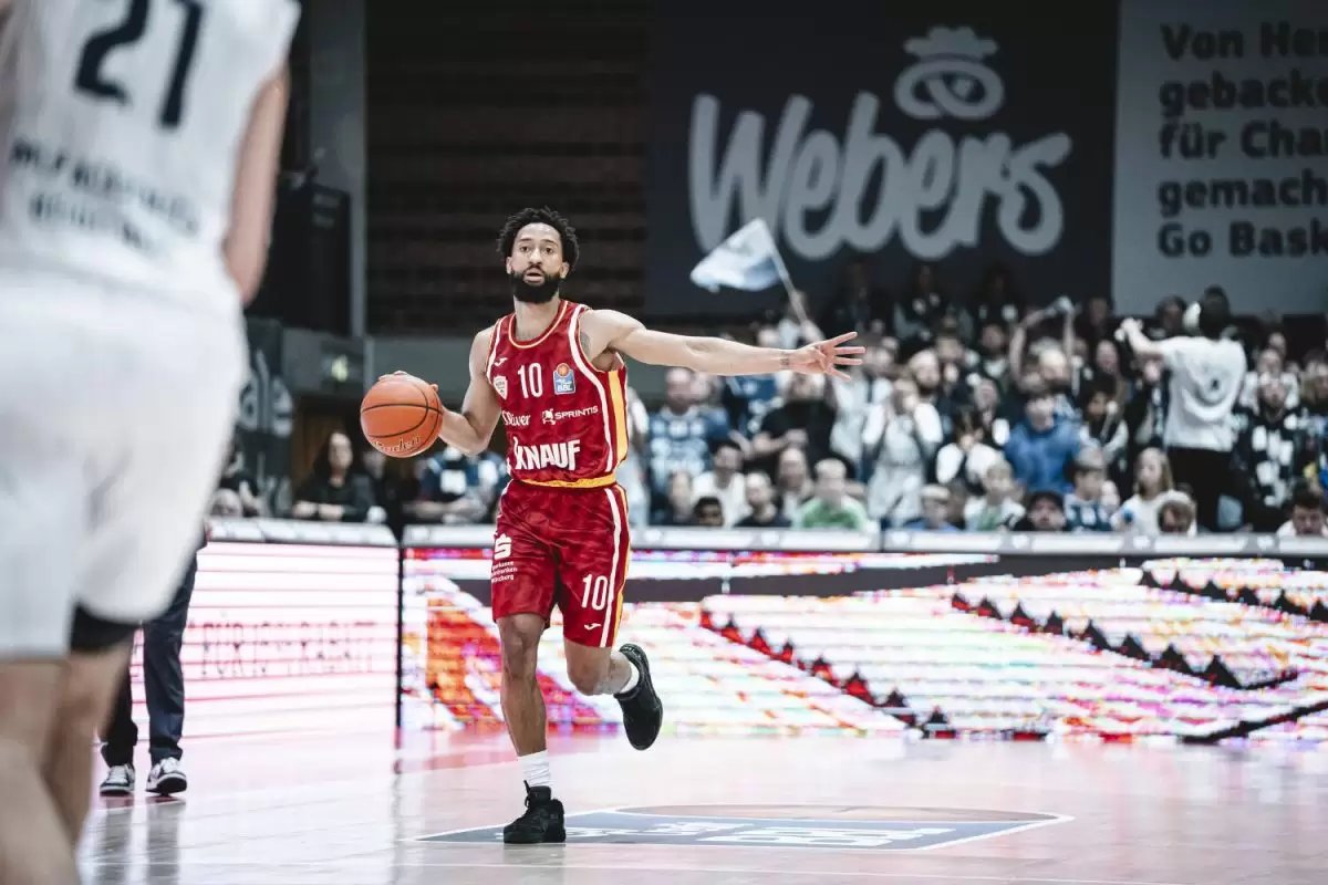 Dubai Basketball signs Davion Mintz Dubai Basketball signs Davion Mintz