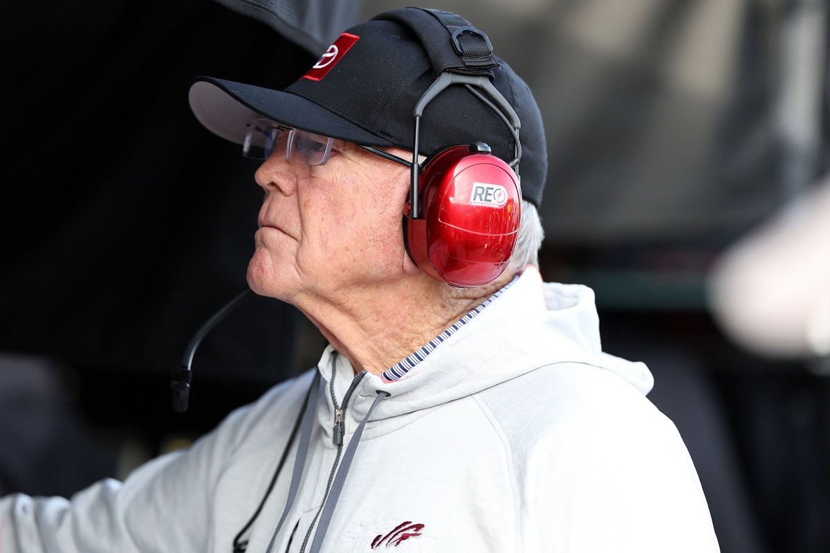 Latest Joe Gibbs Racing mechanical issue confirmed after Martinsville Latest Joe Gibbs Racing mechanical issue confirmed after Martinsville