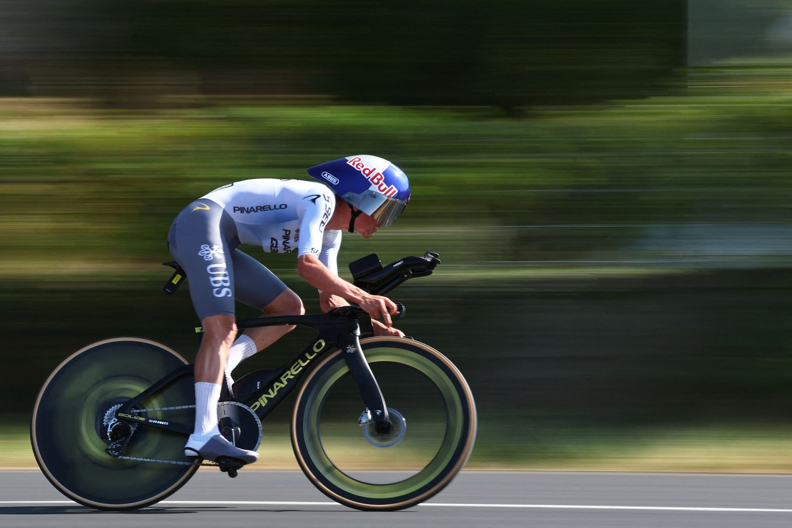 Tom Pidcock solidifies top 10 at Tour de France Tom Pidcock solidifies top 10 at Tour de France