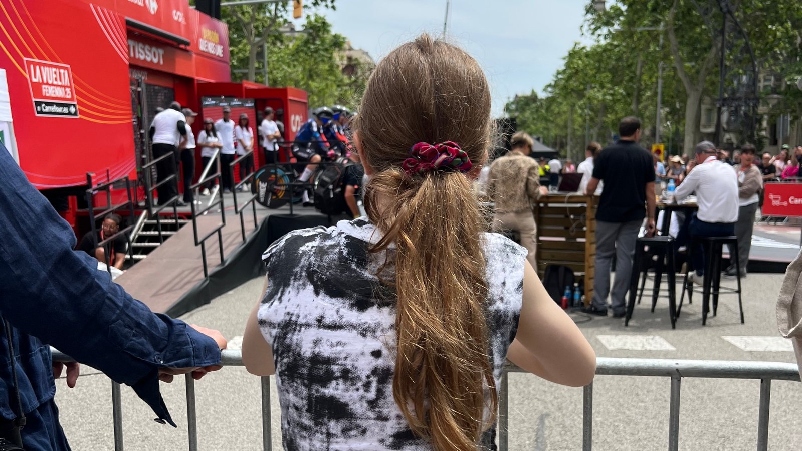I took my 10 year old to a Grand Tour and these are the surprising questions she asked me, and the IMPORTANT one she didn’t! I took my 10 year old to a Grand Tour and these are the surprising questions she asked me, and the IMPORTANT one she didn’t!