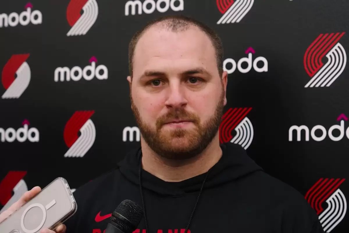 Bulls strengthen coaching staff with three assistants Bulls strengthen coaching staff with three assistants