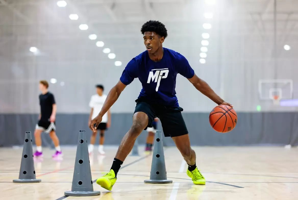 The Secret Behind Great Ball Handlers Isn’t What Most Players Think The Secret Behind Great Ball Handlers Isn’t What Most Players Think