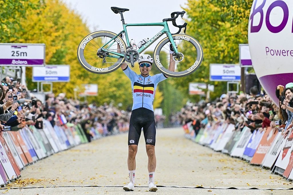 Florian Vermeersch overcomes adversity to finally reach the top step at the Gravel Worlds