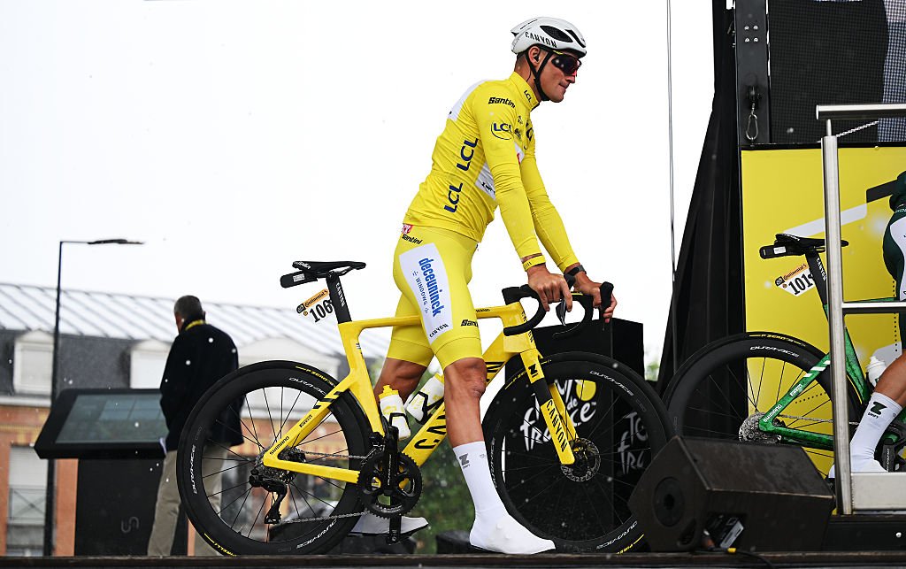 The custom paint colour everyone wants at the Tour De France – MDVP’s yellow Canyon Aeroad CFR The custom paint colour everyone wants at the Tour De France – MDVP’s yellow Canyon Aeroad CFR