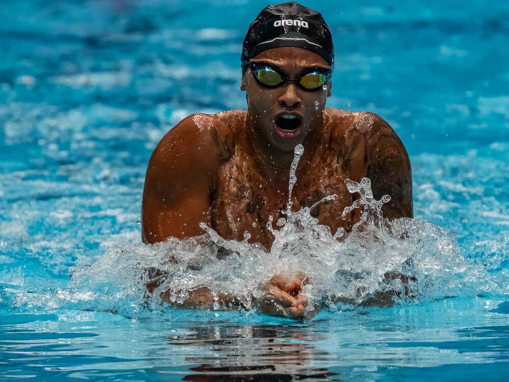 Shaine Casas Edges Carson Foster in 200 IM Shaine Casas Edges Carson Foster in 200 IM