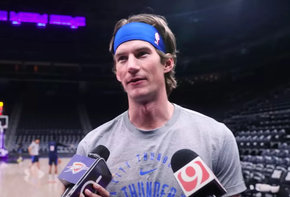 Trail Blazers sign Branden Carlson Trail Blazers sign Branden Carlson