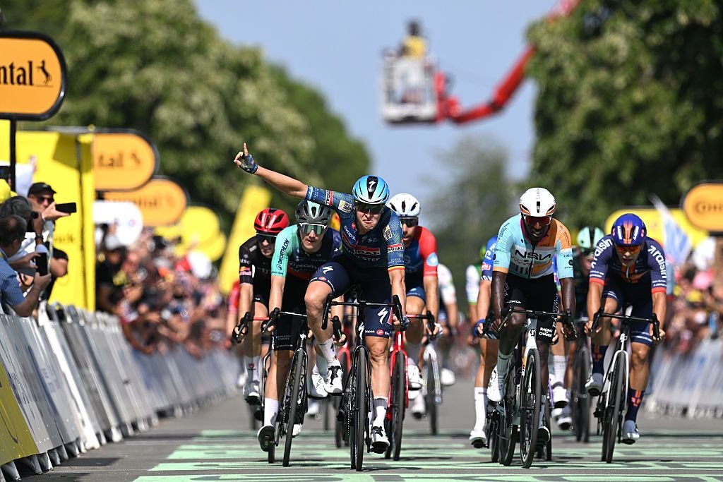‘I thought it was over’: Tim Merlier wins second Tour de France sprint stage after long-range effort ‘I thought it was over’: Tim Merlier wins second Tour de France sprint stage after long-range effort