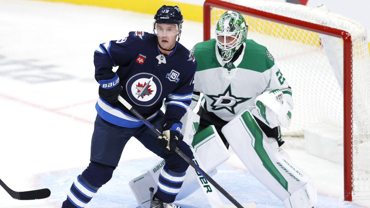 Jonathan Toews returns to NHL with hometown Jets after being out 2 seasons with long COVID-19