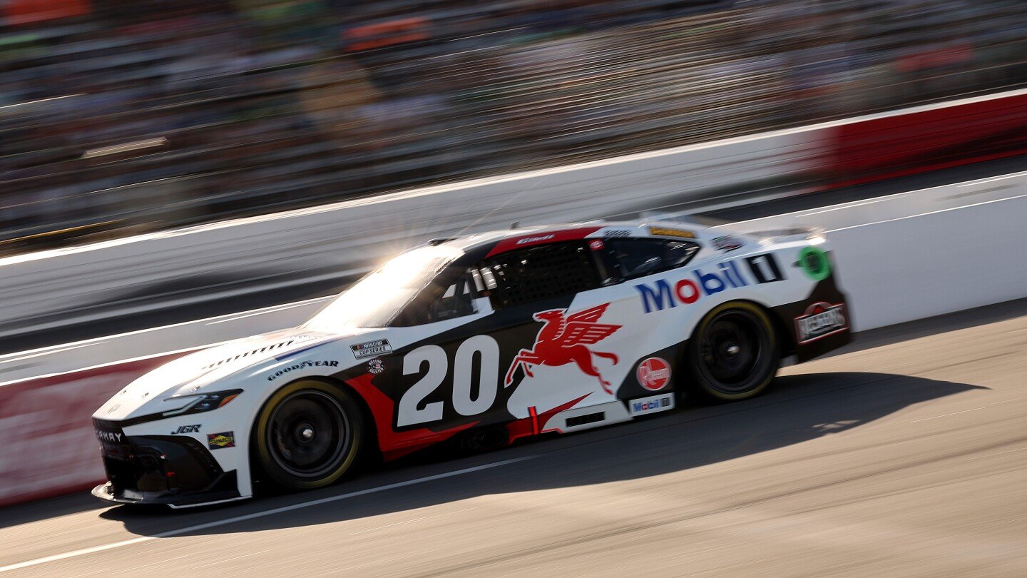 Christopher Bell, Brad Keselowski score All-Star heat race wins at North Wilkesboro Christopher Bell, Brad Keselowski score All-Star heat race wins at North Wilkesboro