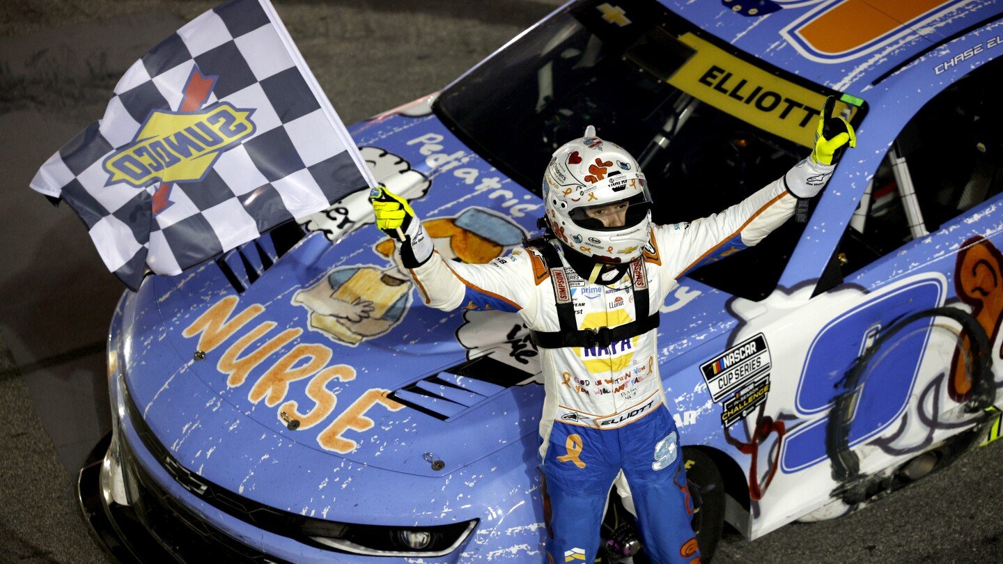 Chase Elliott’s Atlanta win takes away chance to earn a playoff spot for some drivers Chase Elliott’s Atlanta win takes away chance to earn a playoff spot for some drivers