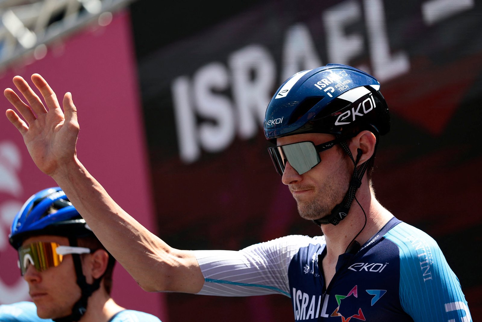 What’s in a pro cycling contract? Derek Gee saga shows need for transfer reform, again What’s in a pro cycling contract? Derek Gee saga shows need for transfer reform, again