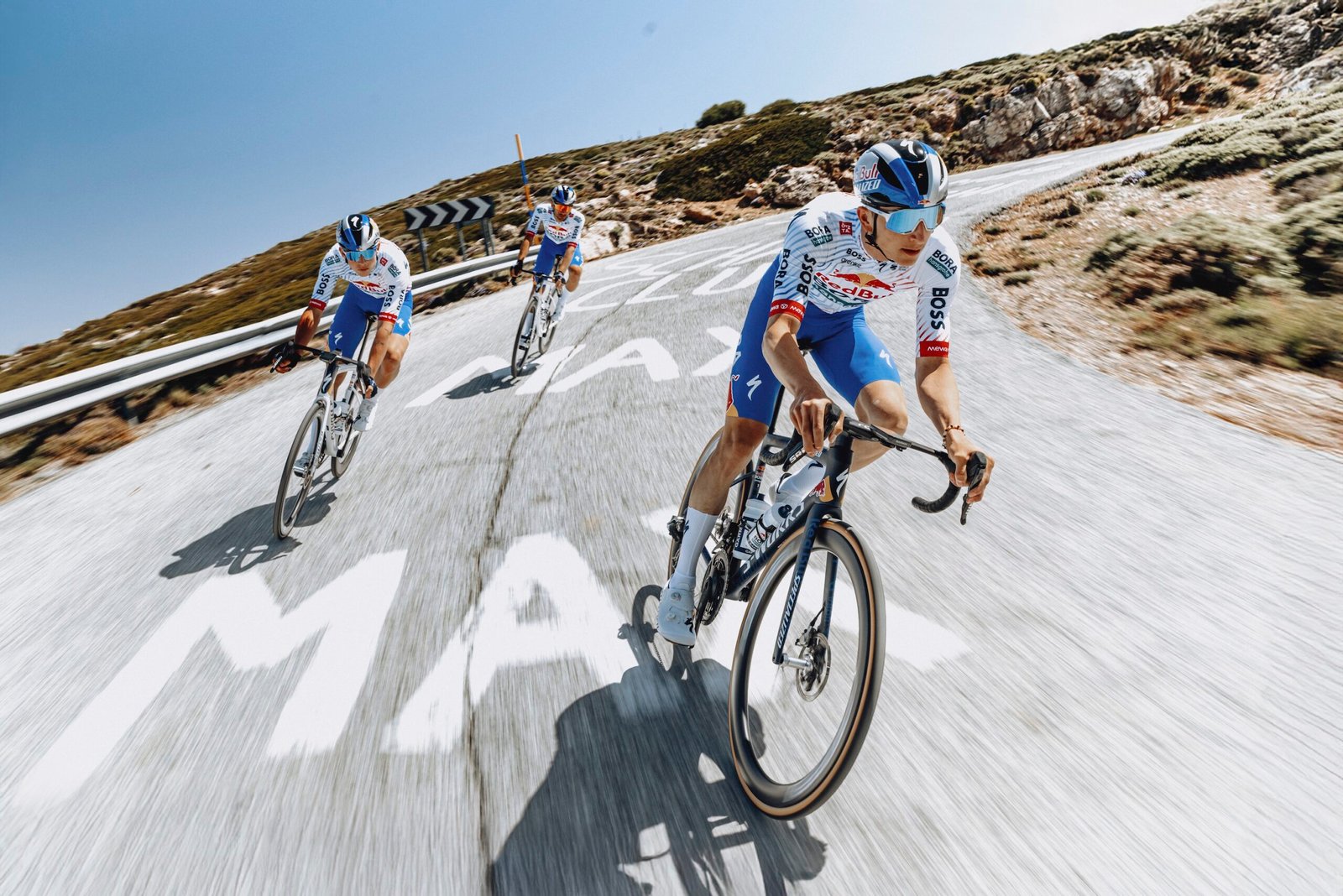 Visma-Lease a Bike, Red Bull-Bora-Hansgrohe and UAE Team Emirates-XRG: The teams in special jerseys for the Tour de France Visma-Lease a Bike, Red Bull-Bora-Hansgrohe and UAE Team Emirates-XRG: The teams in special jerseys for the Tour de France